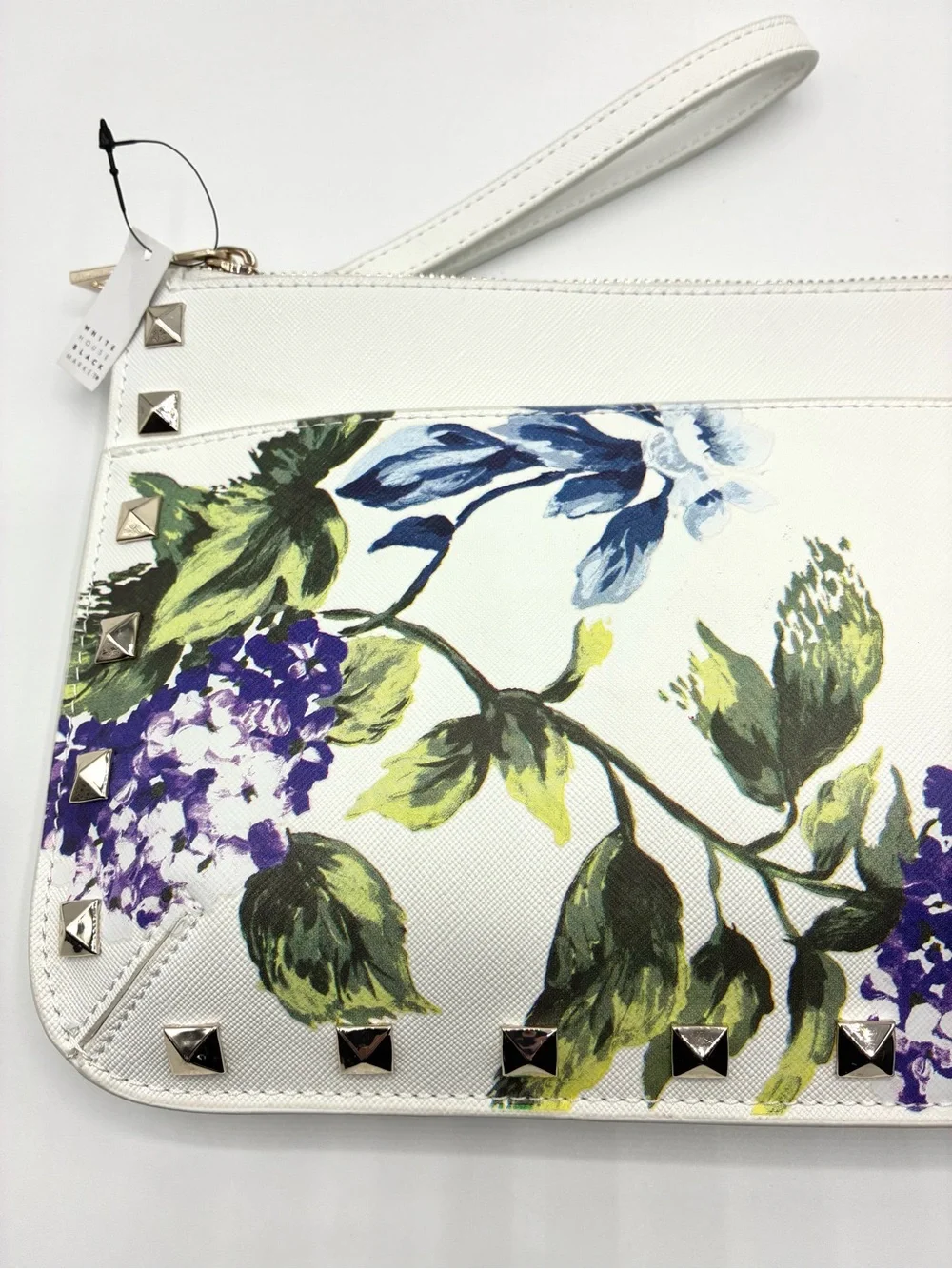 White House Black Market White Studded Hydrangea Wristlet Purse Bag - Picture 4 of 10